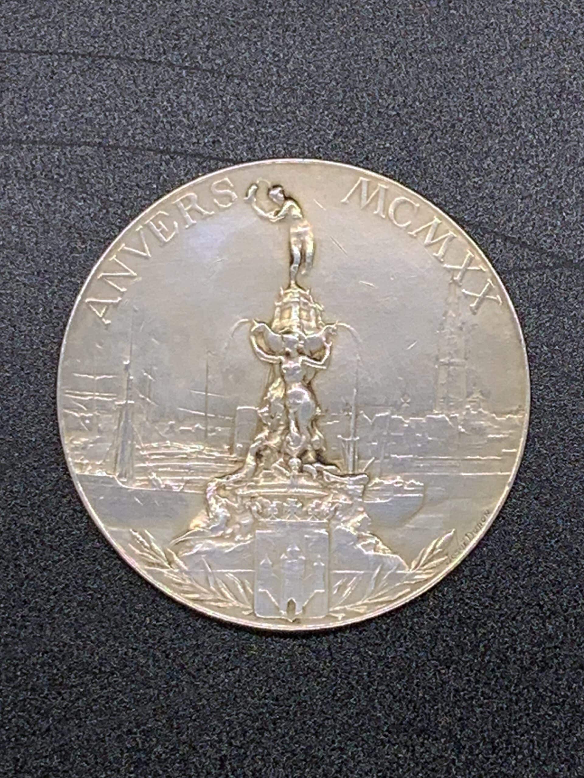 Gold medal Antwerp 1920 reverse