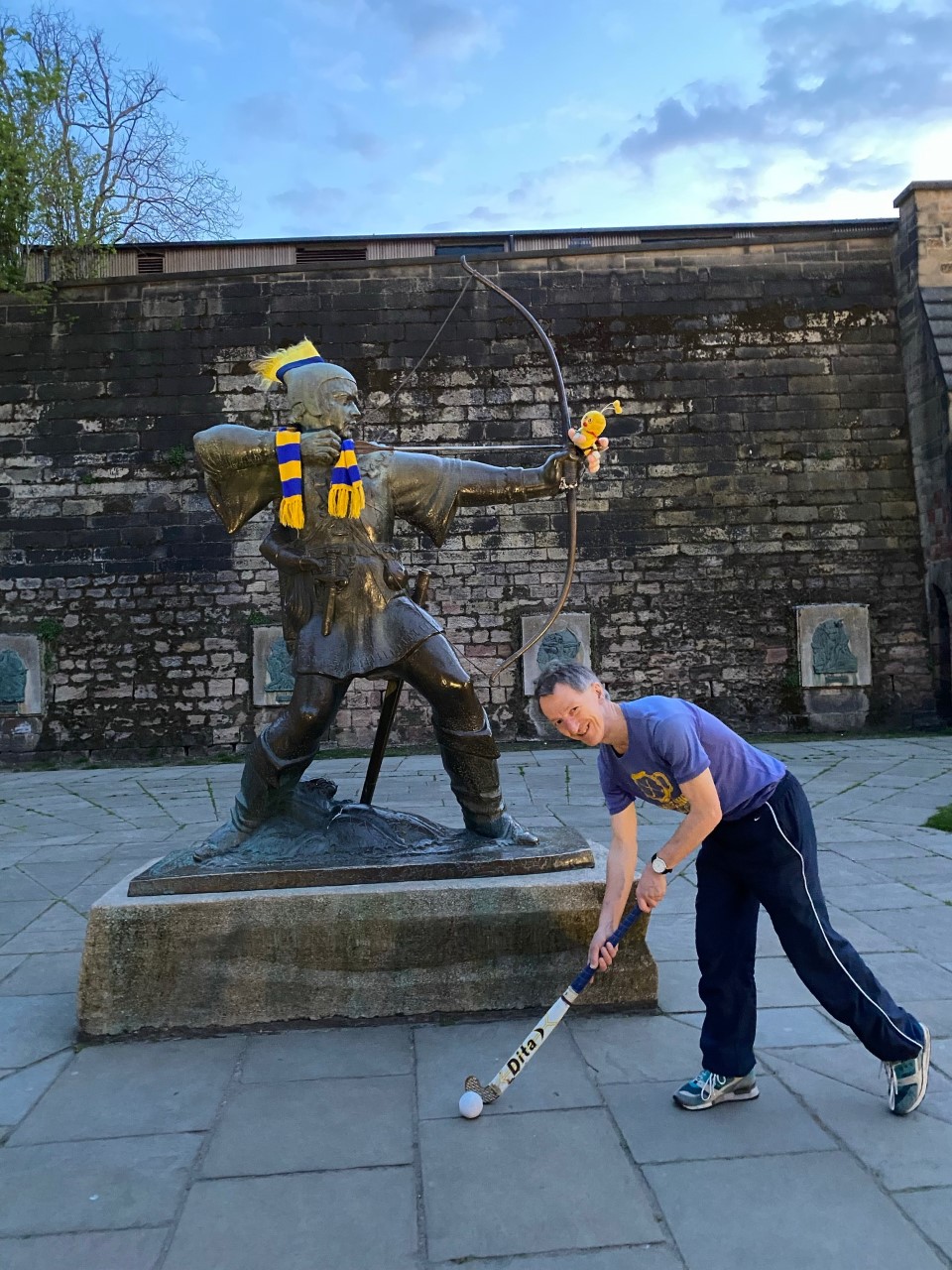 V1068 Easter 2020 in Nottm Robin Hood statue Steve LeMottee