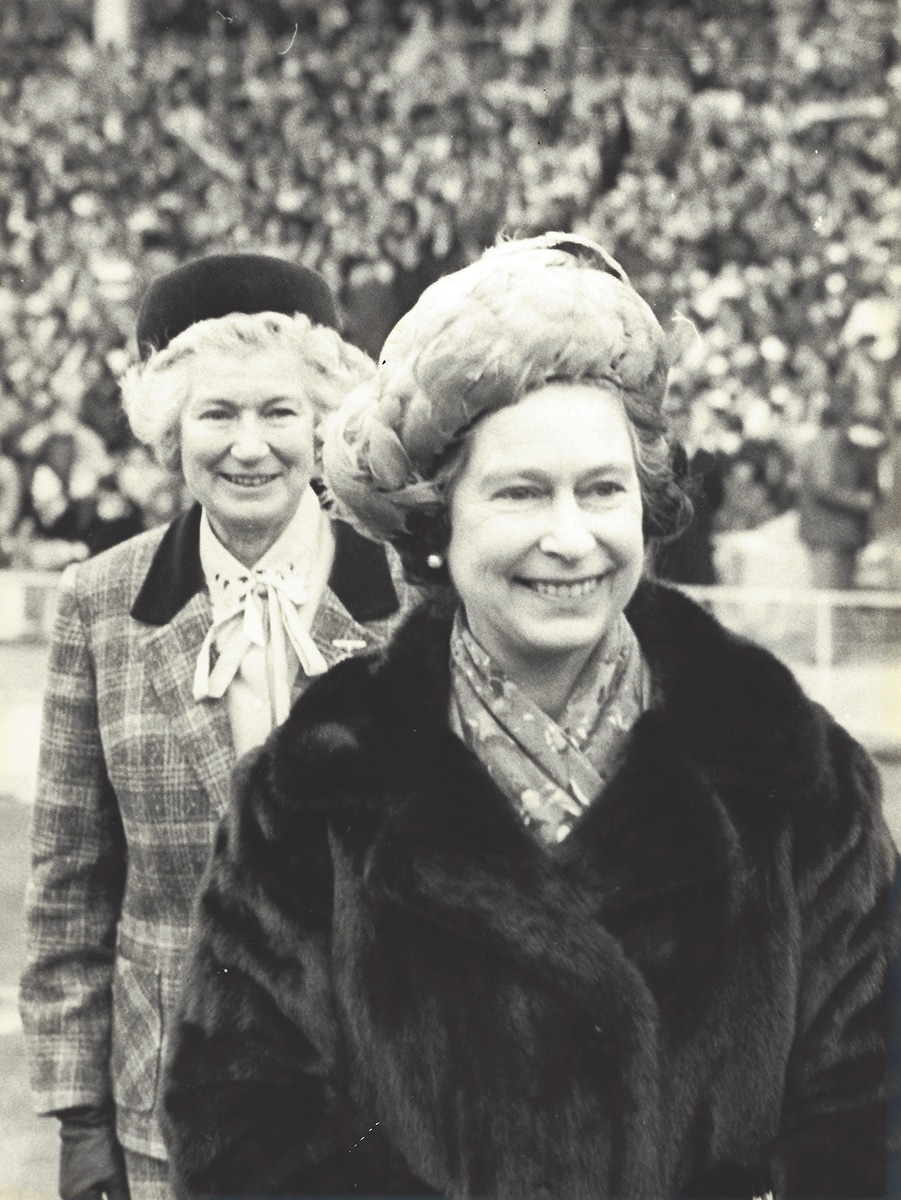 Mary RV and Queen Elizabeth II