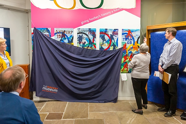 Quilt unveiling with Pat Deacon 01